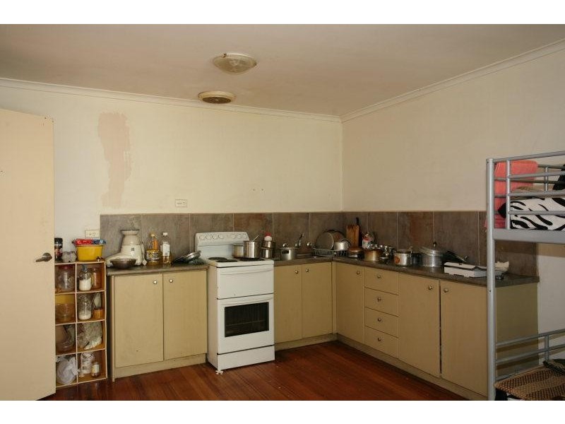 4/12 Manly Street, Werribee VIC 3030
