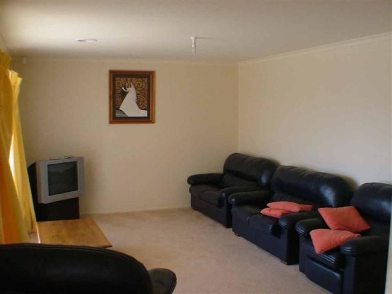 42 Harvest Way, Werribee VIC 3030