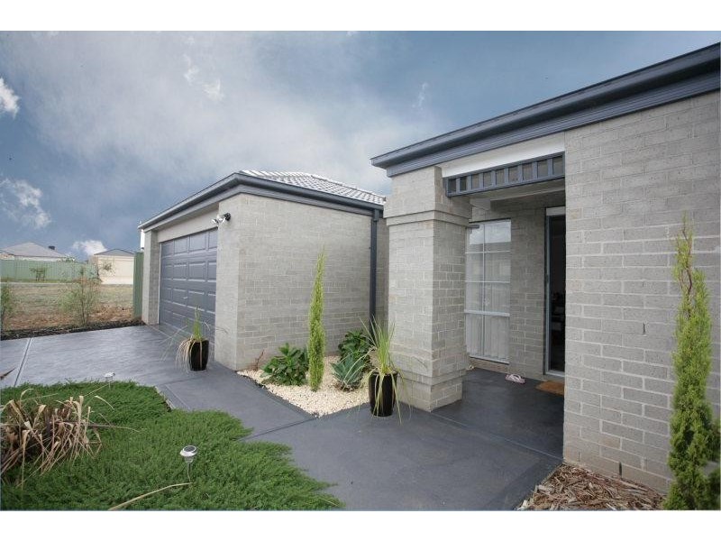 46 Jade Crescent, Wyndham Vale VIC 3024