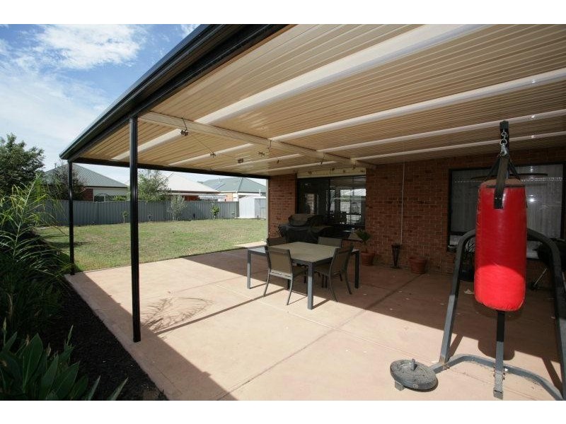 6 Hepburn Street, Tarneit VIC 3029