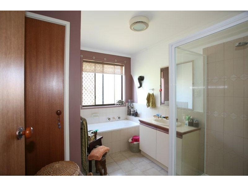 20 Centre Avenue, Werribee VIC 3030