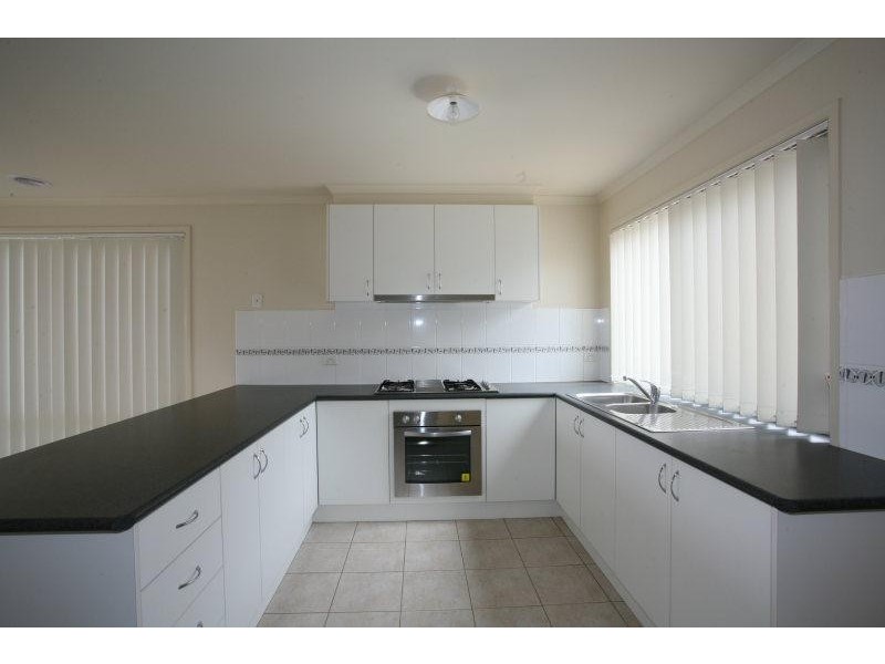 28 Rocky Gate Drive, Truganina VIC 3029