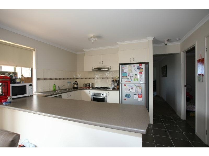 8 James Cook Drive, Truganina VIC 3029