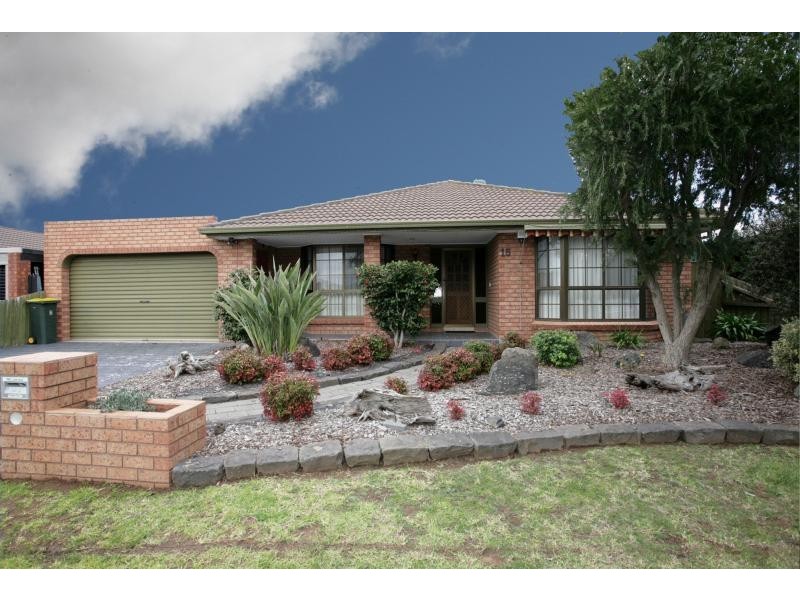 15 Wilson Crescent, Hoppers Crossing VIC 3029