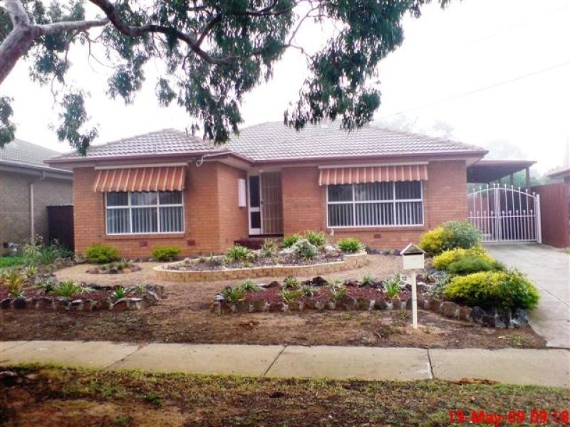 12 Glamorgan Avenue, Werribee VIC 3030