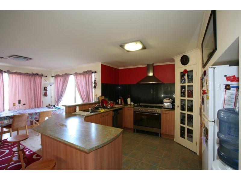 31 Bridgewater Way, Truganina VIC 3029