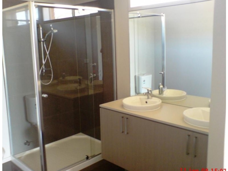 29 Barchester Avenue, Truganina VIC 3029