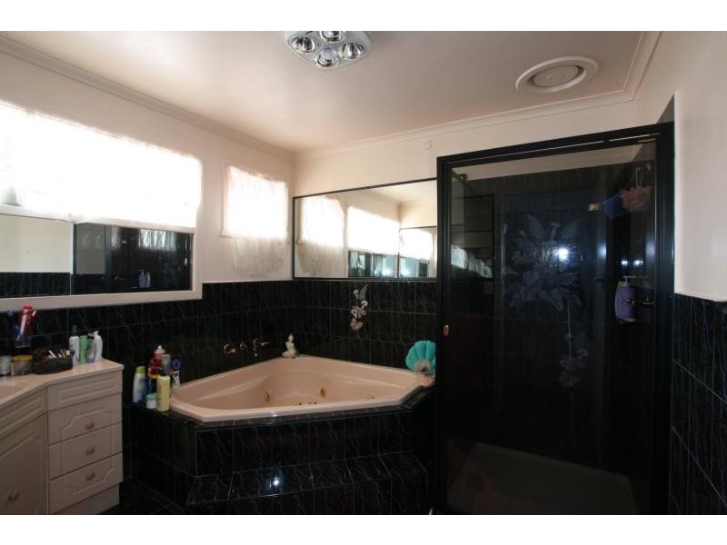 125 Heaths Road, Hoppers Crossing VIC 3029