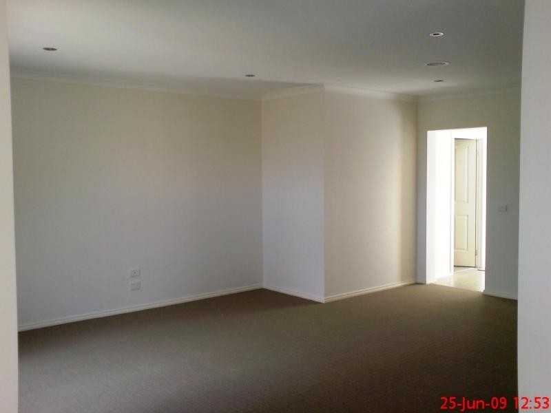 Unit 2/8 Shada Court, Hoppers Crossing VIC 3029