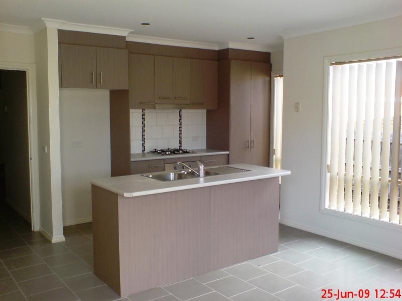 Unit 2/8 Shada Court, Hoppers Crossing VIC 3029