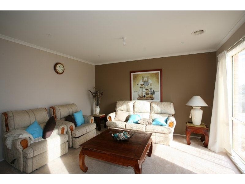 27 Lynbridge Crescent, Tarneit VIC 3029