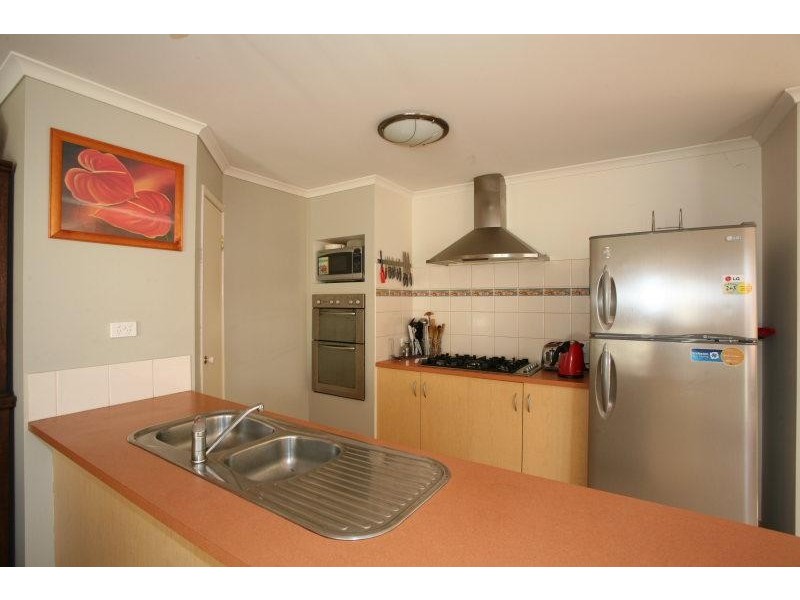 27 Lynbridge Crescent, Tarneit VIC 3029