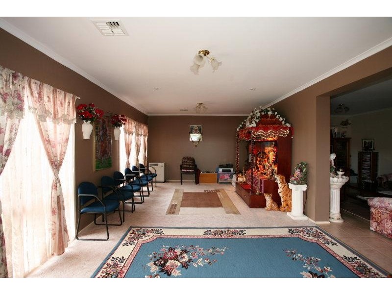 18 Tandarra Drive, Hoppers Crossing VIC 3029