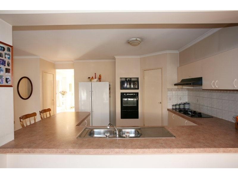 18 Tandarra Drive, Hoppers Crossing VIC 3029