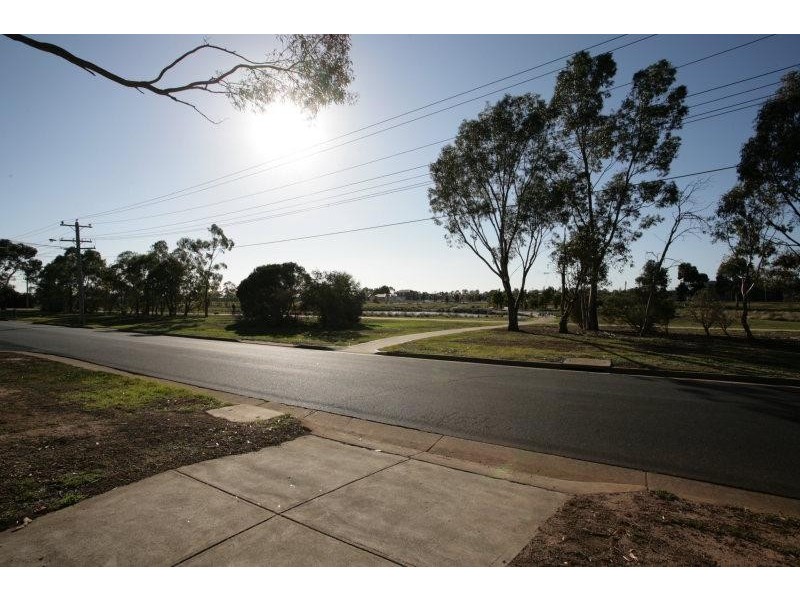 10 Olive Way, Wyndham Vale VIC 3024