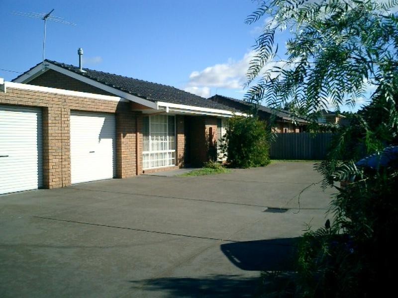 Unit 4/10 Hodge Street, Werribee VIC 3030