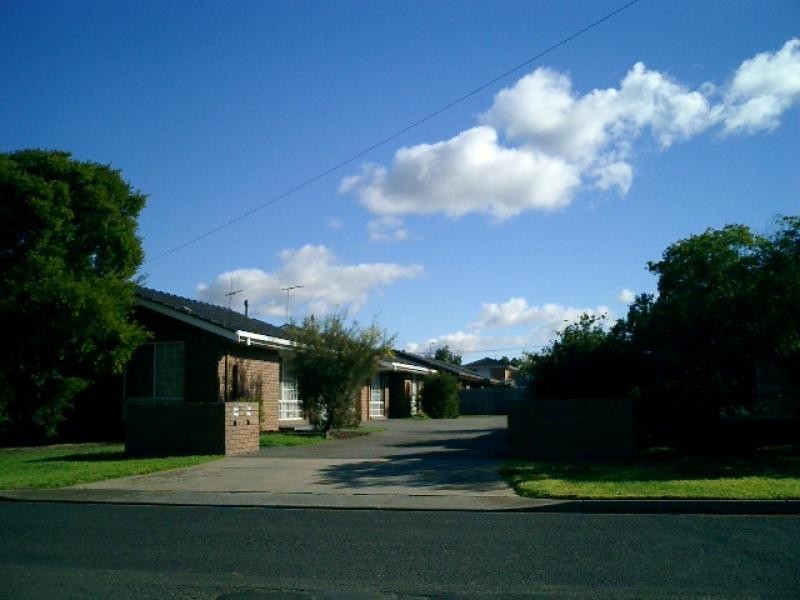 Unit 4/10 Hodge Street, Werribee VIC 3030