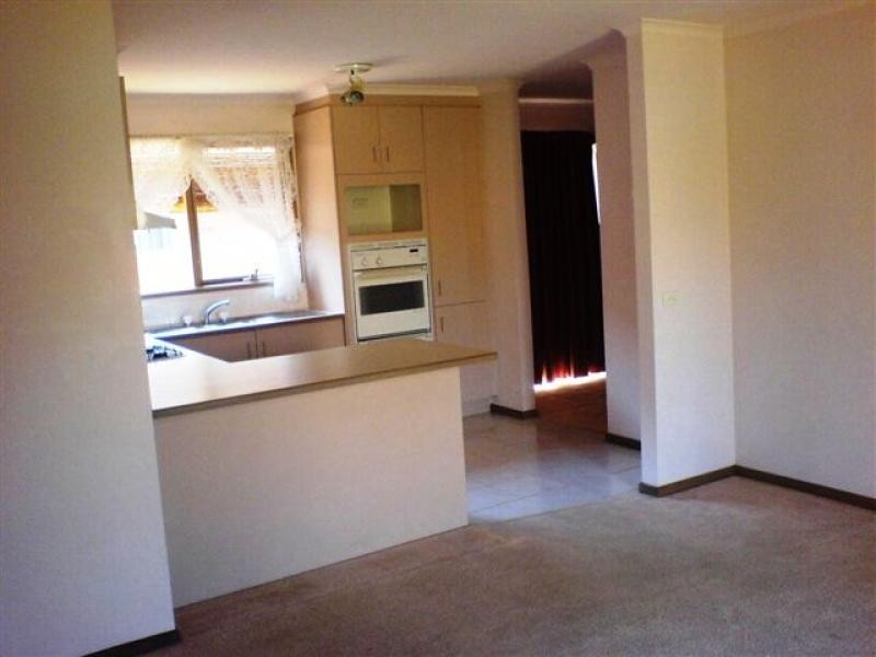 12 Dunk Court, Hoppers Crossing VIC 3029