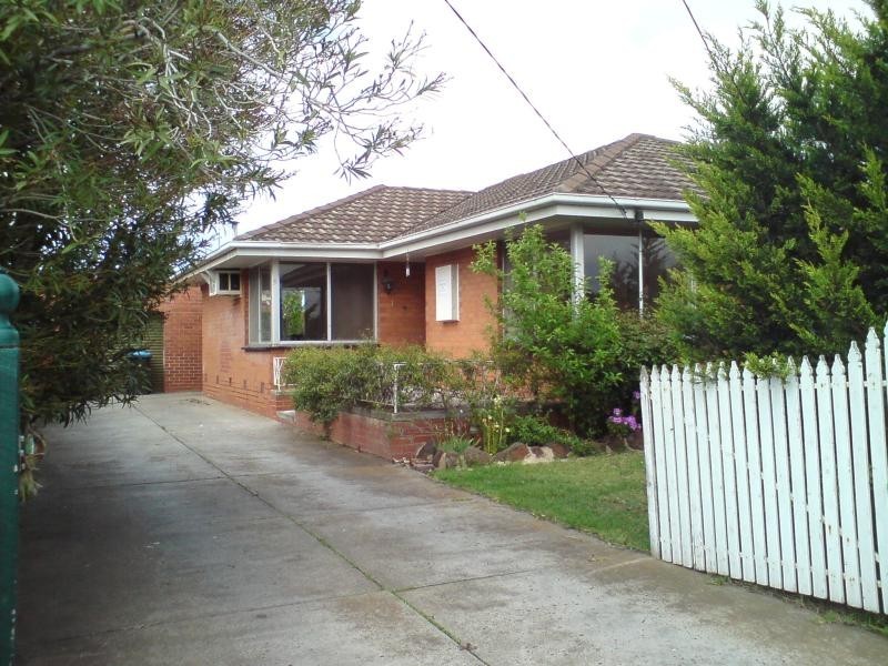 5 Fourth Avenue, Hoppers Crossing VIC 3029