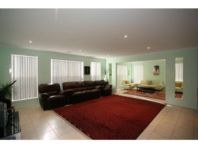 13 Condamine Avenue, Wyndham Vale VIC 3024