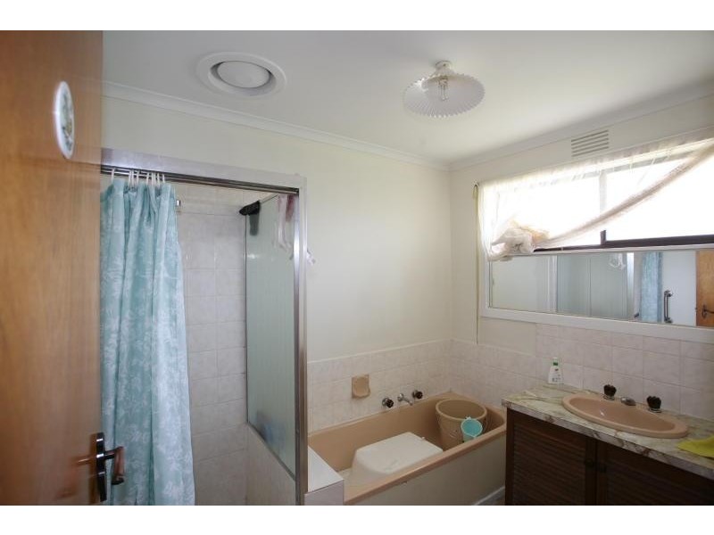 9 Canberra Avenue, Hoppers Crossing VIC 3029