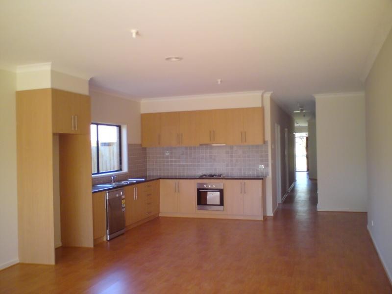 Unit 2/128 South Ring Road, Werribee VIC 3030