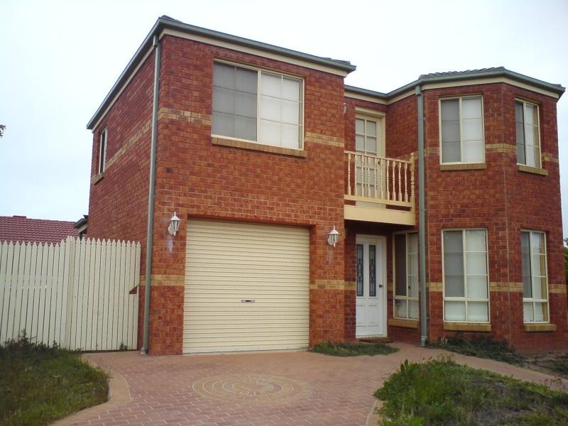 2 James Bryce Avenue, Hoppers Crossing VIC 3029