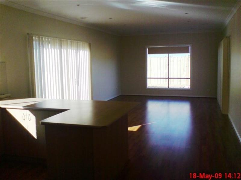 61 Fantail Crescent, Williams Landing VIC 3027