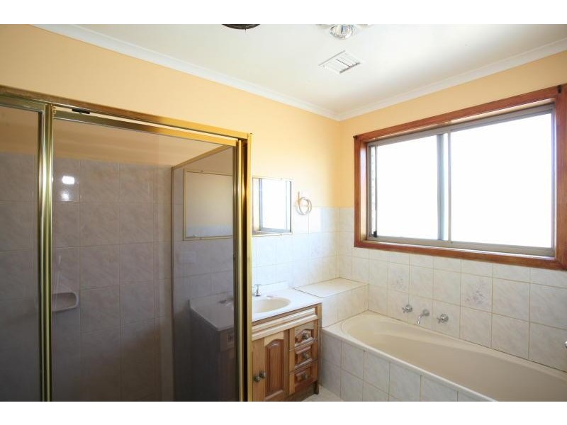 22 Norwood Court, Hoppers Crossing VIC 3029