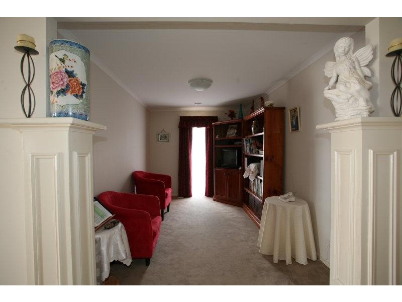 12 Hindmarsh Drive, Wyndham Vale VIC 3024