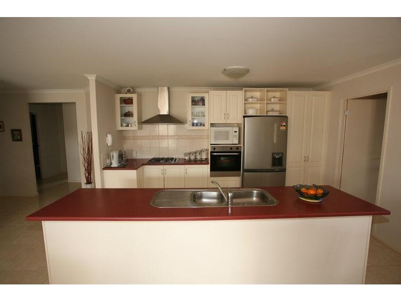 12 Hindmarsh Drive, Wyndham Vale VIC 3024