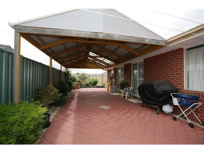 12 Hindmarsh Drive, Wyndham Vale VIC 3024