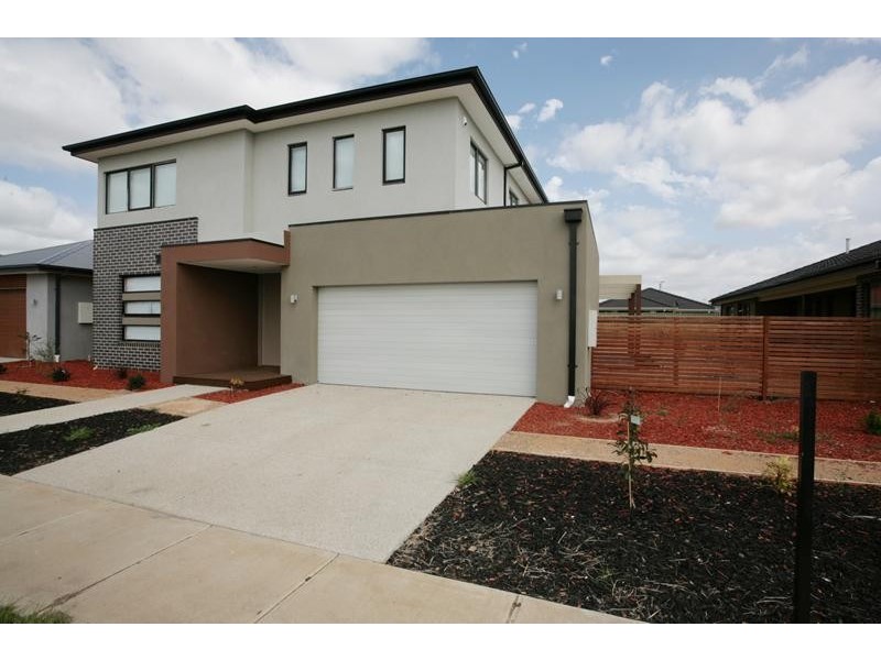 18 Munro Drive, Wyndham Vale VIC 3024