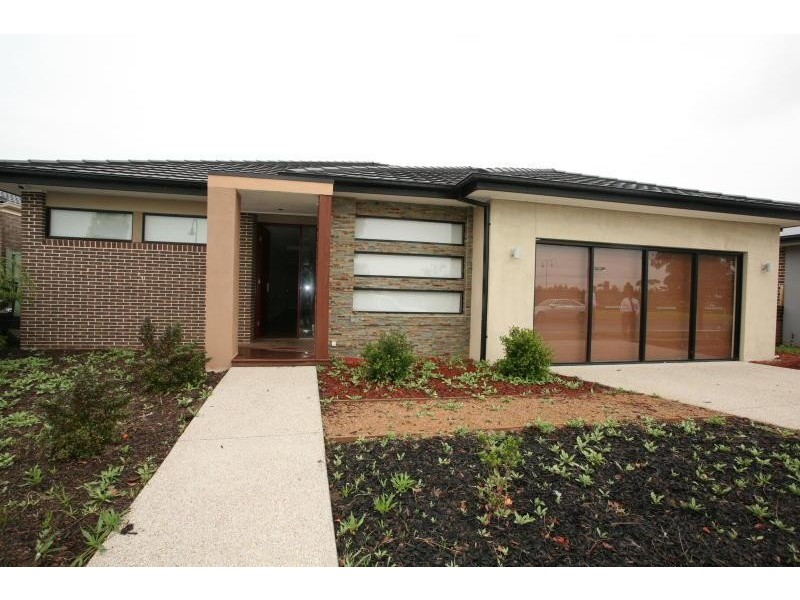 22 Munro Drive, Wyndham Vale VIC 3024