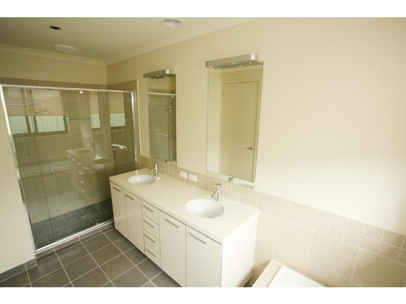 22 Munro Drive, Wyndham Vale VIC 3024