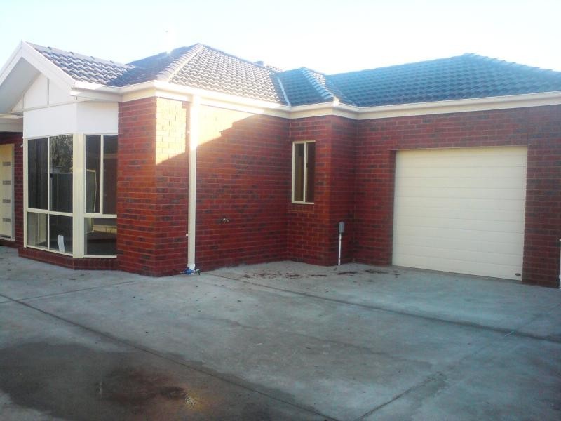 Unit 4/38 Abbotswood Drive, Hoppers Crossing VIC 3029