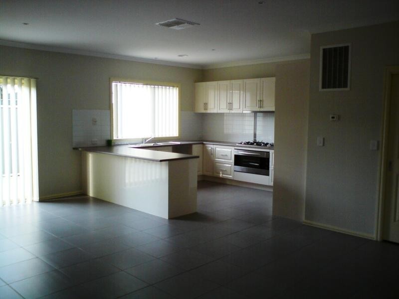 Unit 4/38 Abbotswood Drive, Hoppers Crossing VIC 3029