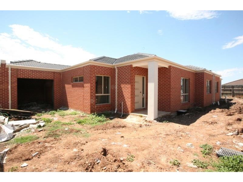 Unit 4/70 Thames Boulevard, Werribee VIC 3030