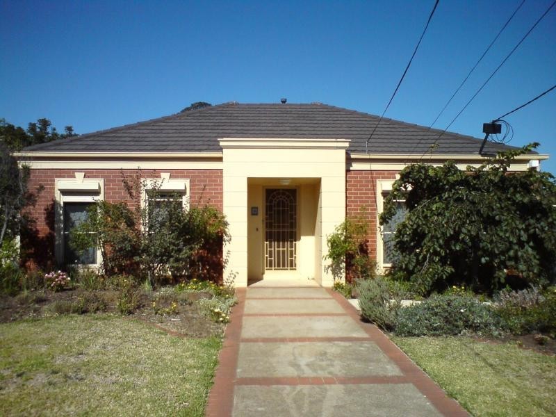 6 Manorvale Parade, Werribee VIC 3030