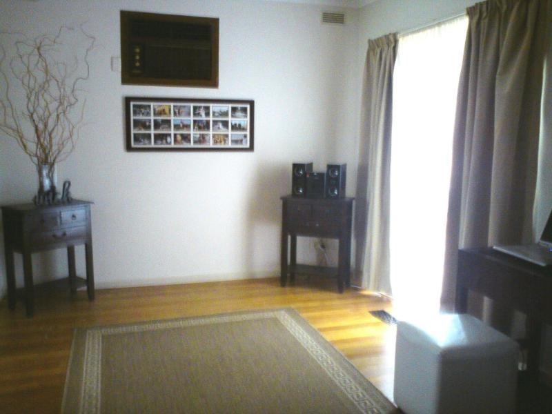 27 Mayfield Grove, Altona Meadows VIC 3028