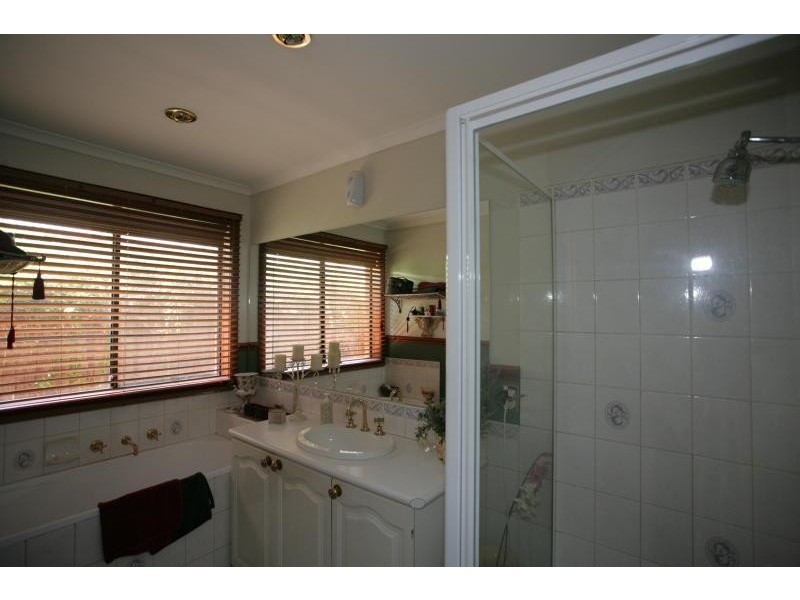 45 Wildflower Crescent, Hoppers Crossing VIC 3029