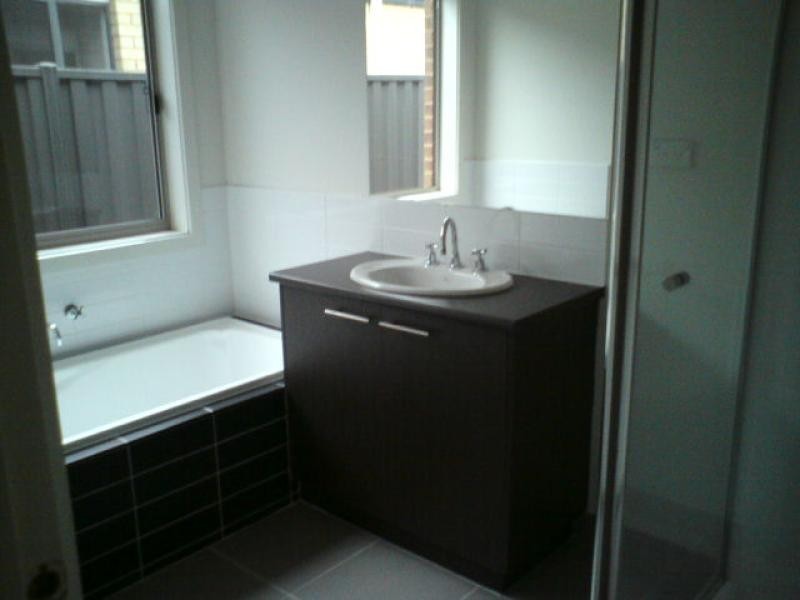 4 Romek Way, Truganina VIC 3029