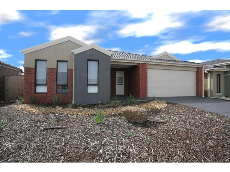 16 Gungurra Grove, Wyndham Vale VIC 3024