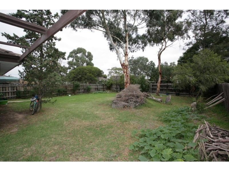 15 Julier Crescent, Hoppers Crossing VIC 3029