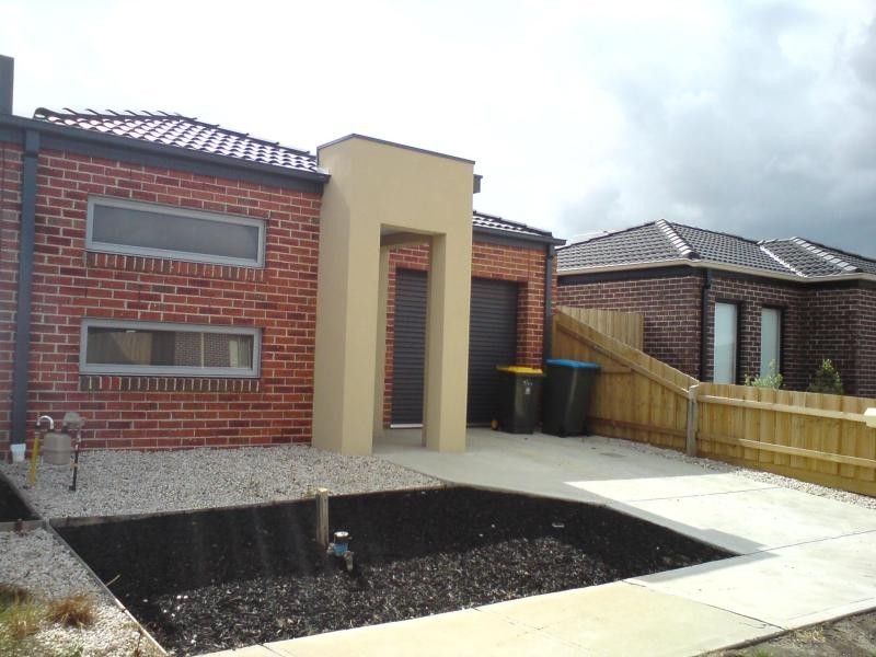 Unit 2/43 Horseshoe Circuit, Truganina VIC 3029