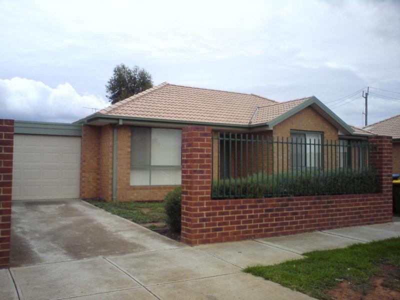 Unit 27/210 Shaws Road, Werribee VIC 3030