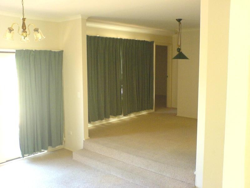 15 Fourth Avenue, Hoppers Crossing VIC 3029