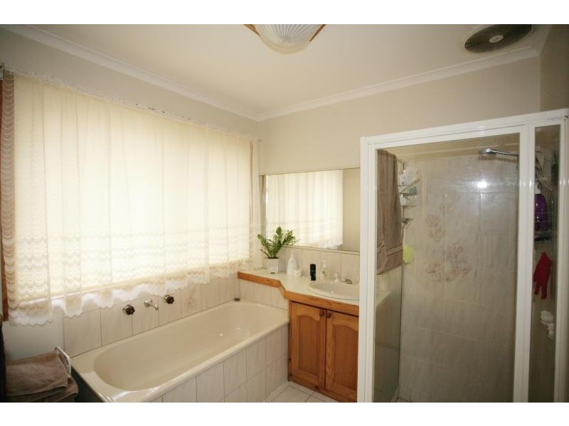 12 Perkins Avenue, Hoppers Crossing VIC 3029