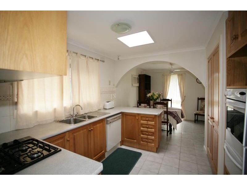33 Hampstead Drive, Hoppers Crossing VIC 3029