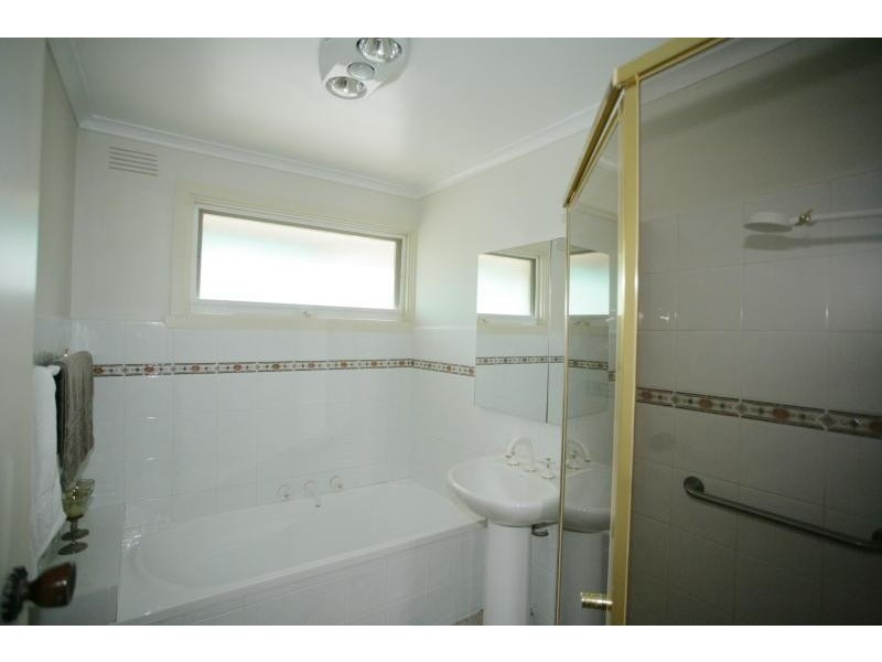 33 Hampstead Drive, Hoppers Crossing VIC 3029